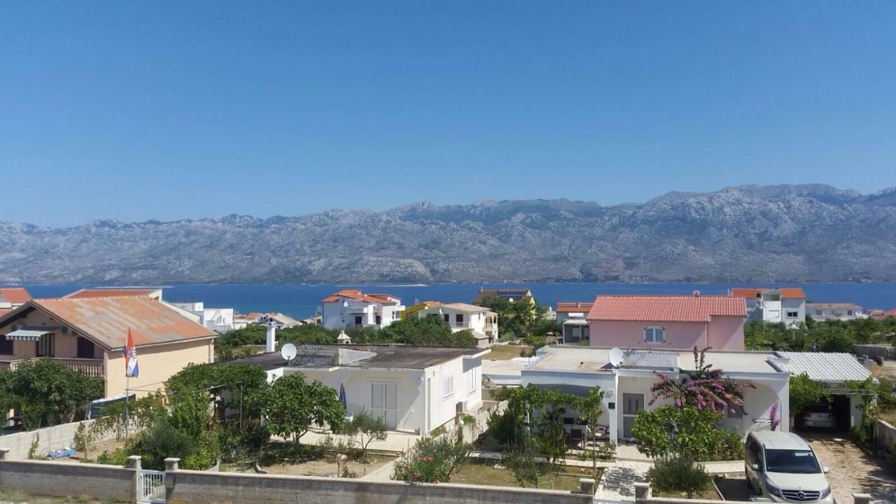 Miro Apartmani Ražanac Exterior foto